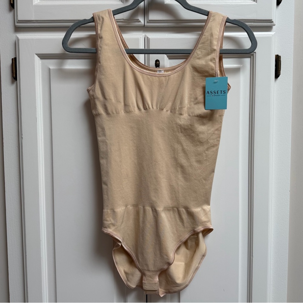 NWT Assets by Spanx Remarkable Results Tank Bodysuit Shapewear Size 1X